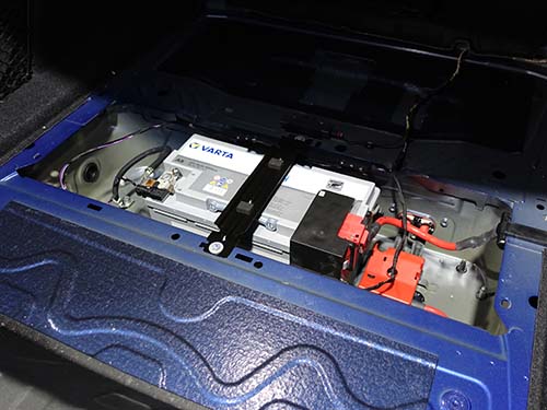 純正採用のVARTA製で信頼性と長寿命を確保