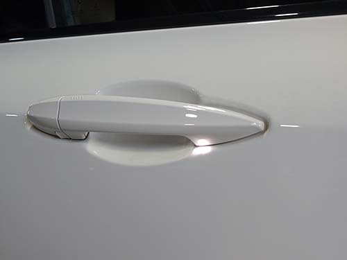 後退時のドアハンドル照明点灯