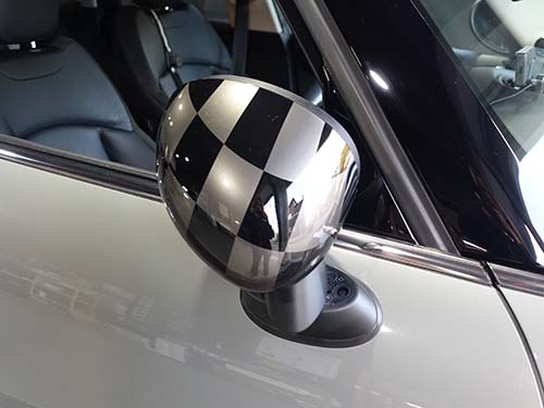 ドアロック時のドアミラー格納時間変更（0.5秒）