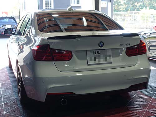 BMW 3シリーズセダン(F30) 320i