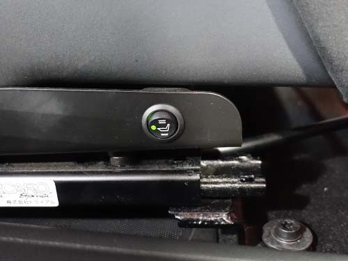 ヒーターが正しく動作するように配線作業