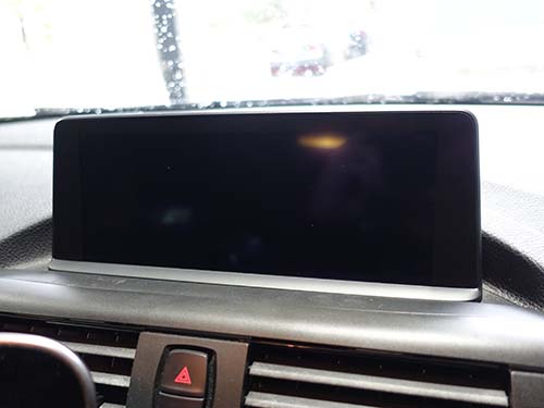 BMW F20 モニター修理