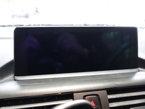 クラック・気泡を純正中古モニターへ交換して修理