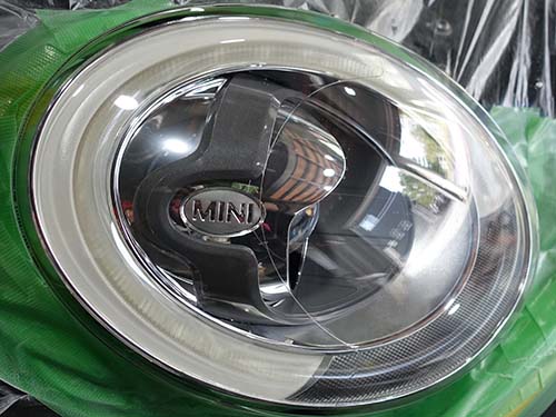 ヘッドライトレンズリペア作業