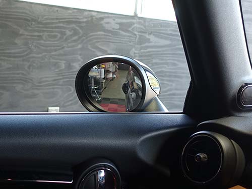 後退時の助手席ドアミラー下降角度変更