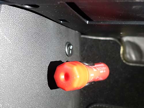 スイッチによる 発光ON/OFF切り替え にも対応