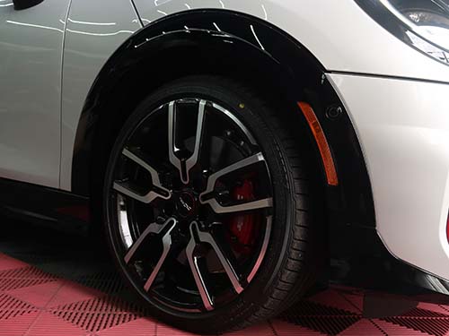 F67 JCWコンバーチブルに純正USサイドマーカー付フェンダー装着