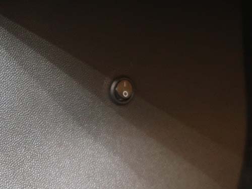 サイドマーカー発光を任意でOFFにできるスイッチ