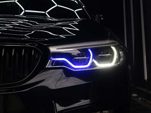 「えっ!? デイライトが青!?」