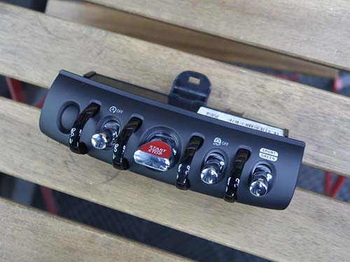 トグルスイッチ仕様純正スイッチユニットへ交換