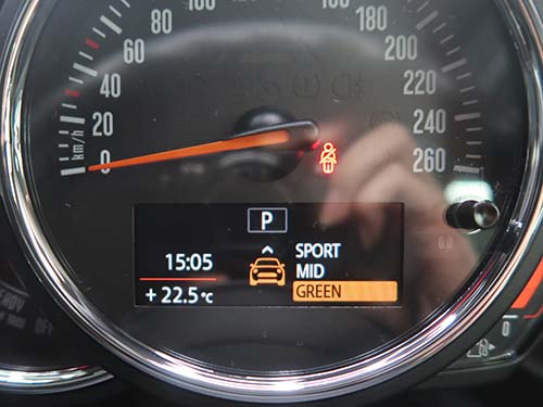 ドライビングモード機能を有効化