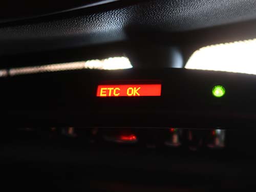 ETCカードを挿入し、読み込み可否、アンテナ状態などを細かく確認