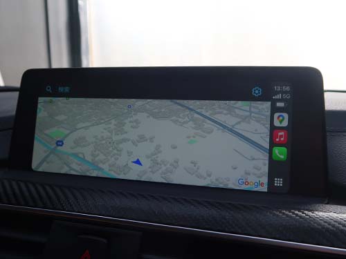 マップやミュージック、メッセージアプリを全画面で使用可能