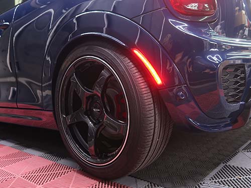 左右ともにサイドマーカー点灯が復旧