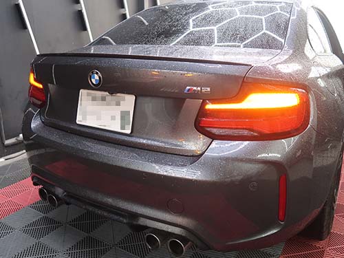 BMW M2 F87 リアウインカー 不具合を診断