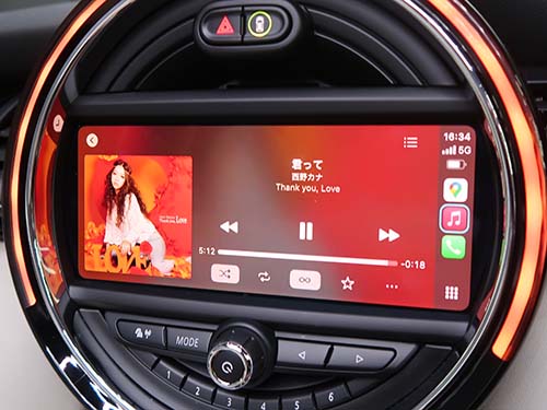 フルスクリーン表示のカープレイ