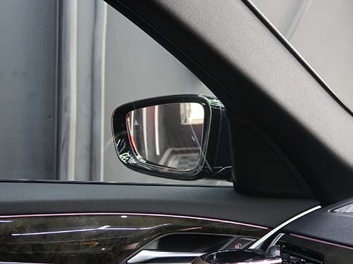 後退時の助手席ドアミラー下降角度変更(浅め)