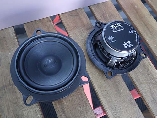 ドア内のミッドレンジスピーカーをBLAM製へ交換