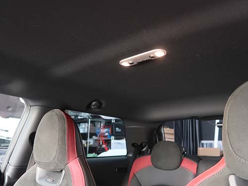 MINI F56 リア ルームライト後付装着