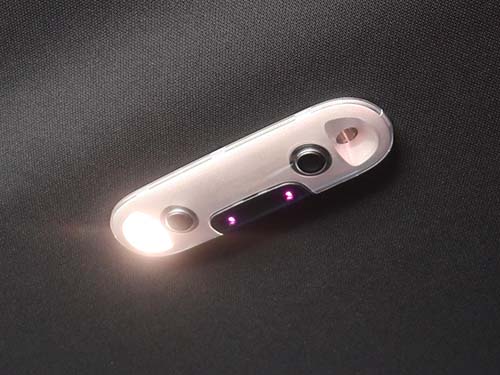 左右独立点灯(読書灯機能)に対応