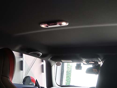 F55/F54/F60の純正リアルームライトと見分けがつかない自然な仕上がり