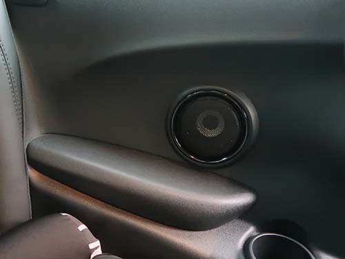 BEWITHフロント+リアで音の統一感が向上