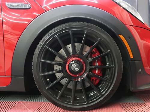 MINI JCW F56 USマーカー付きフェンダー装着