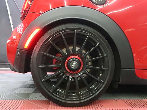 USスタイル志向のF56に最適なカスタム構成