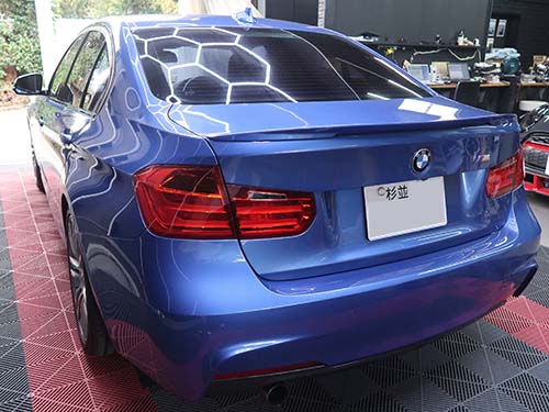 BMW 3シリーズセダン(F30) 320i