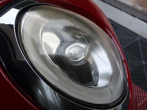 劣化している層が 非常に硬いハードコート層 にある