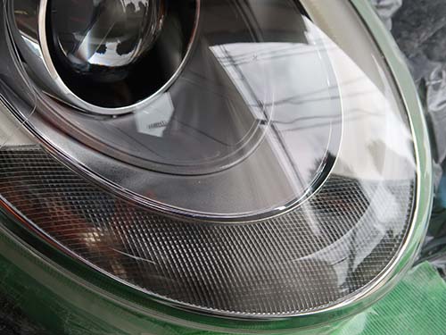 ヘッドライトレンズリペア作業