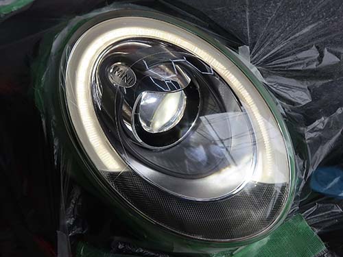 ヘッドライトレンズリペア作業