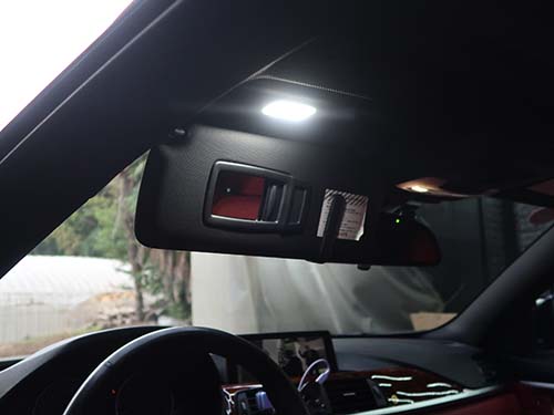 ライコウ製バニティーミラー用LEDライトへ交換