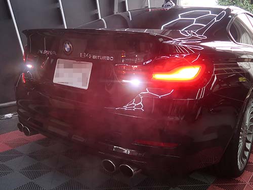 点灯チェックを一つひとつ丁寧に実施