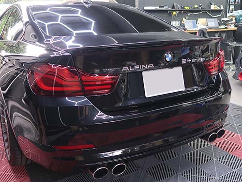 点灯チェックを一つひとつ丁寧に実施