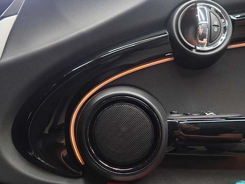 MINI F56 ドアパネル アンビエントライト追加