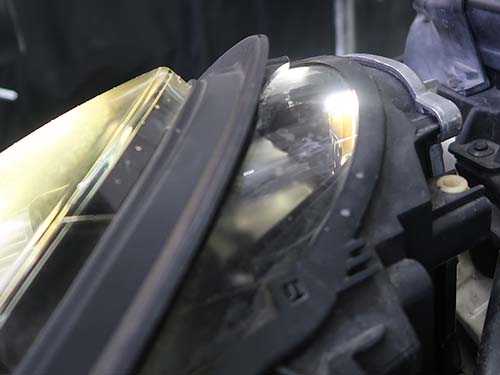 運転席側 → 先日リペア済みのためホワイト