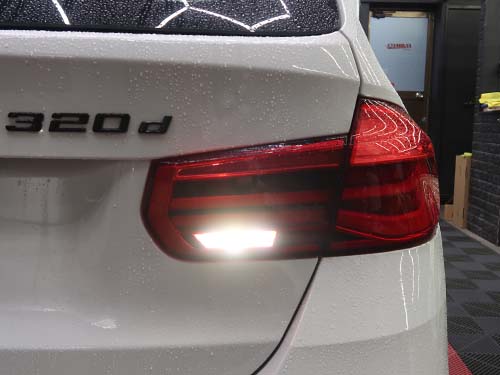 RAIKO製バックライト用LEDバルブ（ホワイト発光） に交換