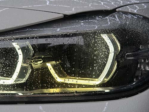 BMW X2(F39) 助手席側デイライトの一部が暗い症状