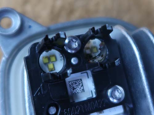 デイライトLEDの発熱により、アクリル導光体が溶解してしまうことで光が遮られてしまう現象