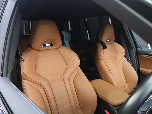 BMW ヘッドレスト エンブレム発光