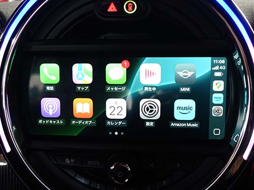 Apple CarPlayをフルスクリーン表示