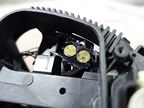 ヘッドライト交換不要の「アクリルリペア修理」