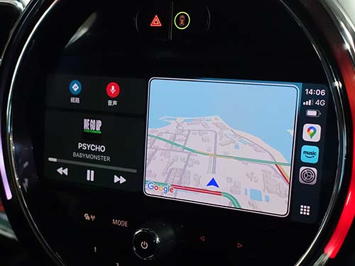 純正Apple CarPlay有効化＆フルスクリーン表示
