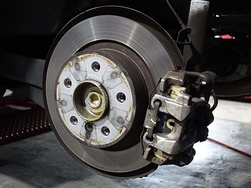 MINI F60 ブレーキパッド交換