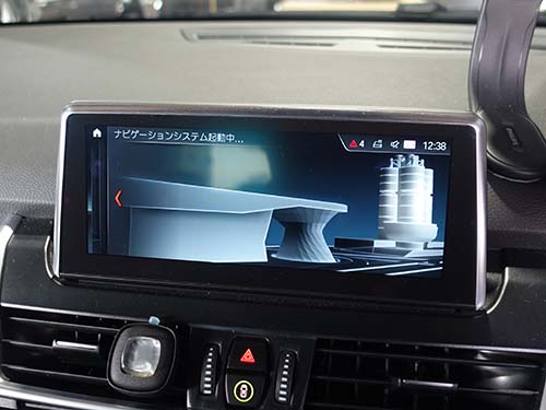 BMW F45 ナビゲーションシステム起動中 から進まない不具合