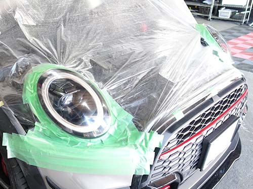 ヘッドライトレンズ表面のクラックをリペア修復