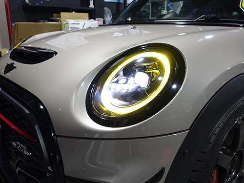 MINI F56 JCW プロテクションフィルム|細かなクラックを修復して再劣化防止