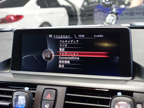 BMW F20 ディスプレイ 修理