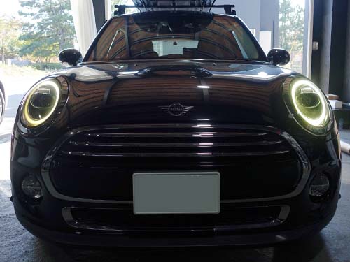 運転席側ヘッドライトのデイライトが 暗く変色 してしまう症状が発生